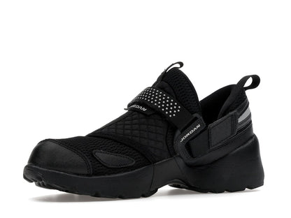 Jordan Trunner LX Triple Black (Women's)