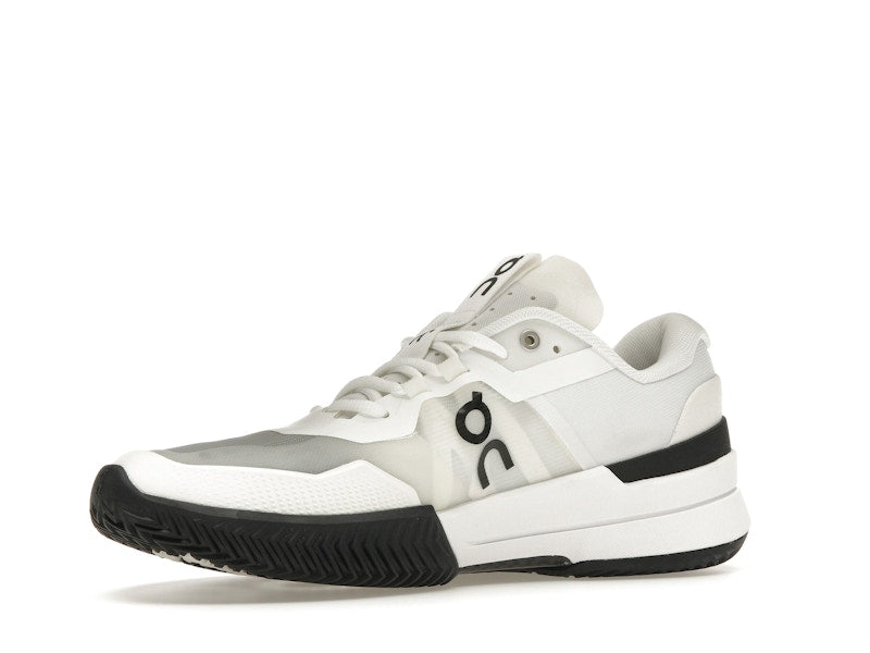 On The Roger Pro 2 Clay White Black (Women's)