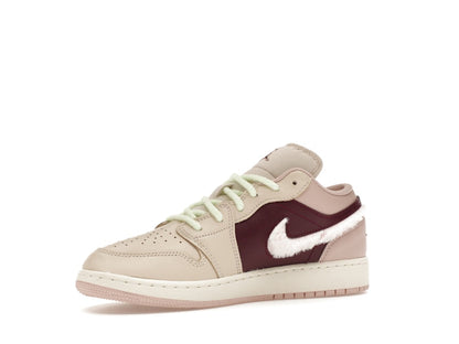Jordan 1 Low SE Fur Swoosh (GS)