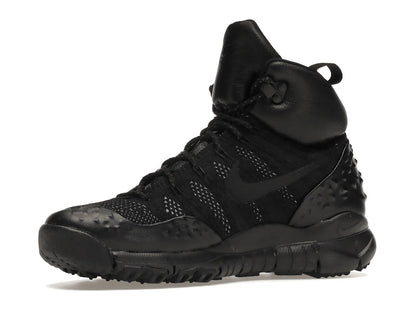 Nike Lupinek Flyknit Triple Black