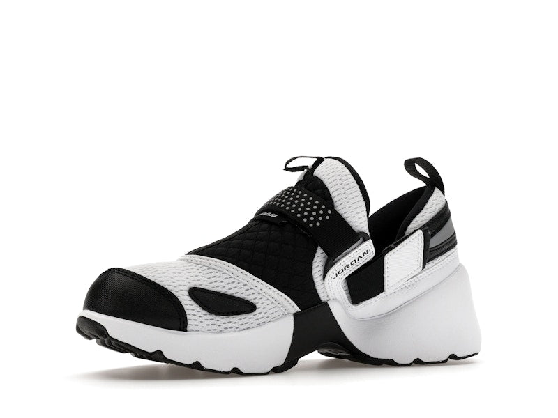Jordan Trunner LX White Black (Women's)