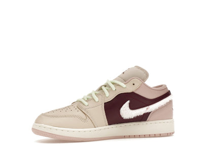 Jordan 1 Low SE Fur Swoosh (GS)