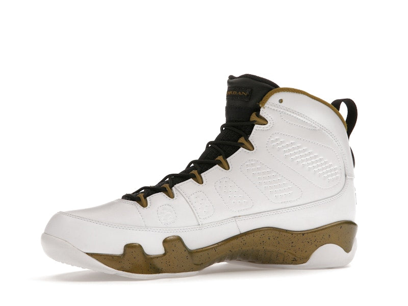Jordan 9 Retro Statue