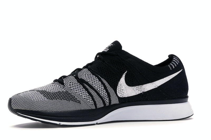Nike Flyknit Trainer Oreo