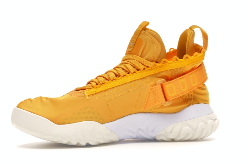 Jordan Proto React University Gold White