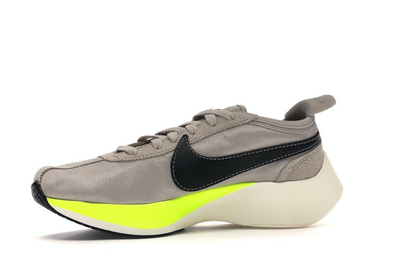 Nike Moon Racer String