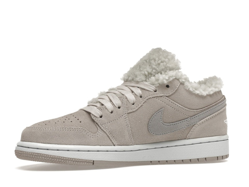 Jordan 1 Low SE Sherpa Fleece (Women's)