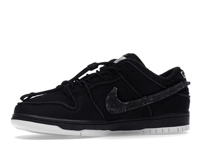 Nike SB Dunk Low Gnarhunters