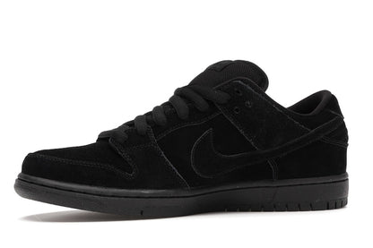 Nike SB Dunk Low Blackout