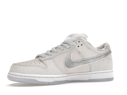 Nike SB Dunk Low White Lobster (Friends and Family)
