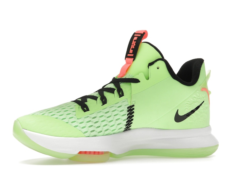 Nike LeBron Witness 5 Grinch