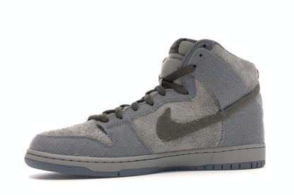 Nike SB Dunk High Tauntaun