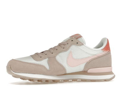 Nike Internationalist Summit White Light Madder Root (Women's)
