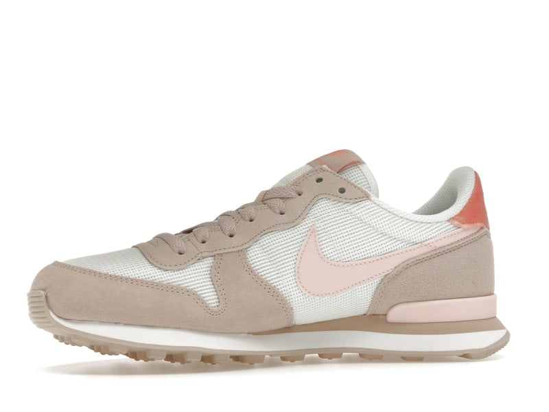 Nike Internationalist Summit White Light Madder Root (Women's)