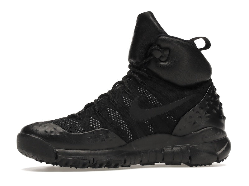 Nike Lupinek Flyknit Triple Black