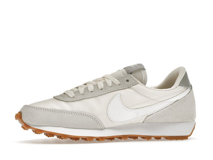 Nike Daybreak Pale Ivory Light Smoke Grey (Women's)