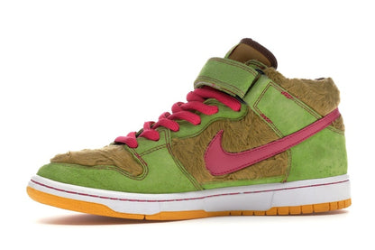 Nike SB Dunk Mid Mama Bear