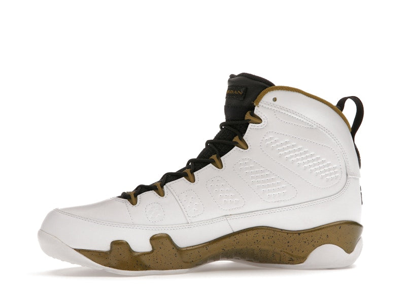Jordan 9 Retro Statue