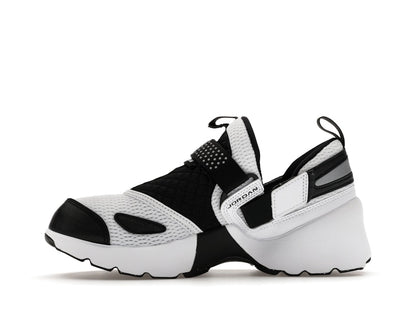 Jordan Trunner LX White Black (Women's)