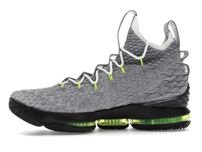 Nike LeBron 15 Air Max 95
