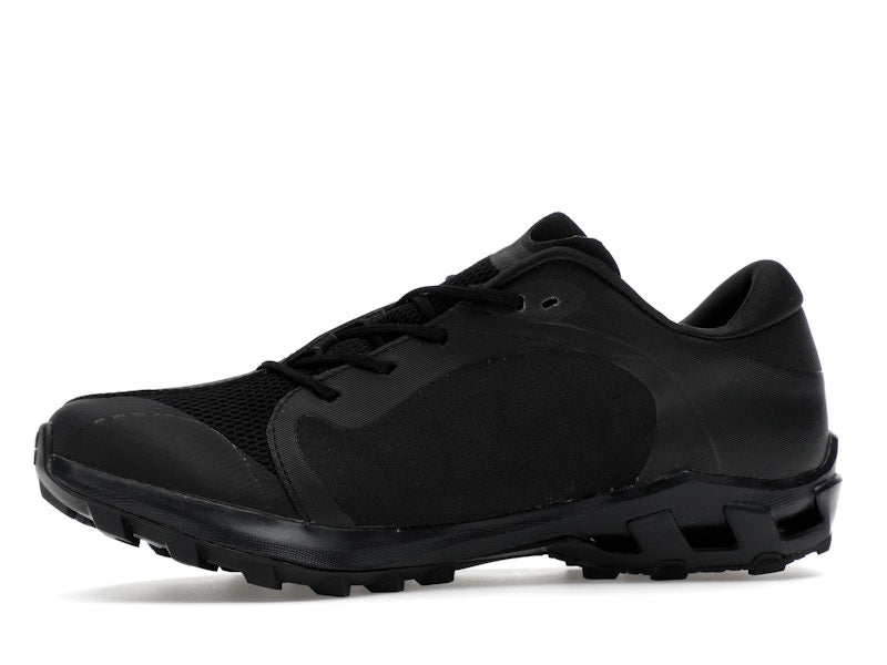 On Running Cloudventure Peak POST ARCHIVE FACTION Black Magnet (Women's)