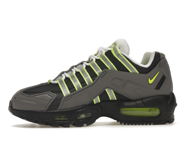 Nike NDSTRKT Air Max 95 Neon