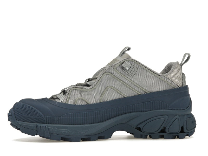 Burberry Arthur Warm Grey Oceanic Blue