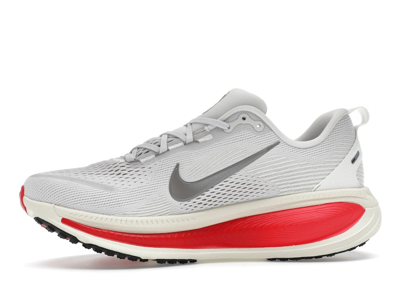 Nike Vomero 18 Platinum Tint Siren Red Light Smoke Grey Metallic Pewter