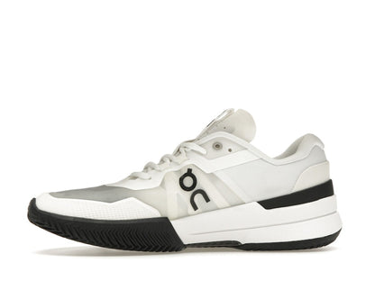 On The Roger Pro 2 Clay White Black (Women's)