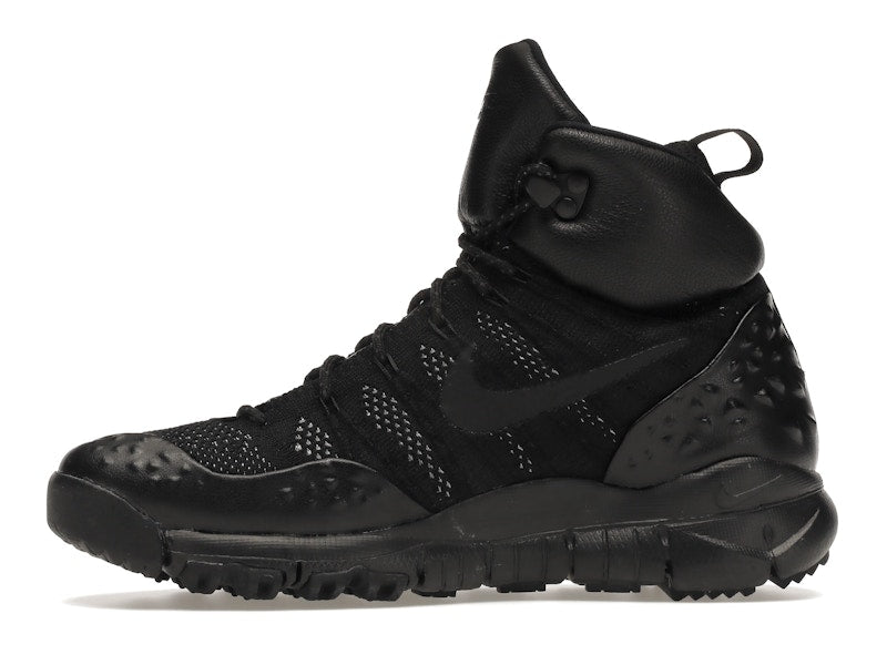 Nike Lupinek Flyknit Triple Black