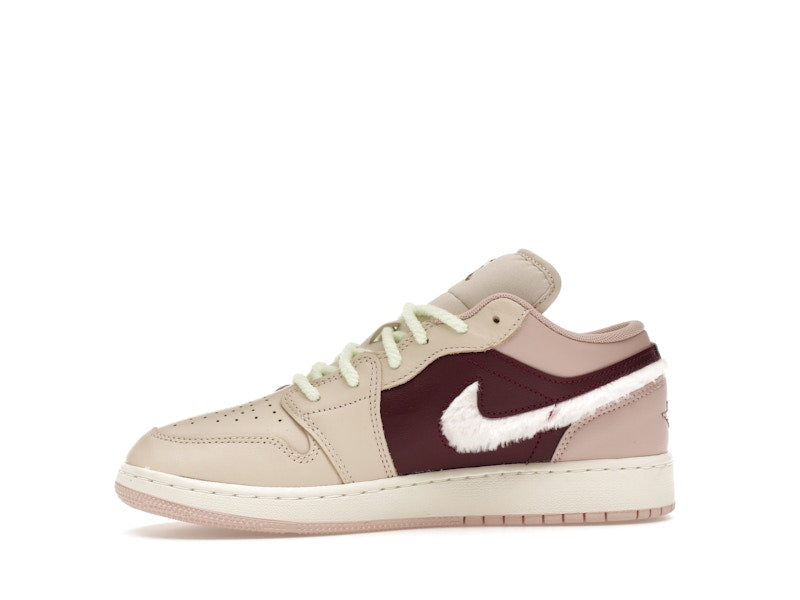 Jordan 1 Low SE Fur Swoosh (GS)