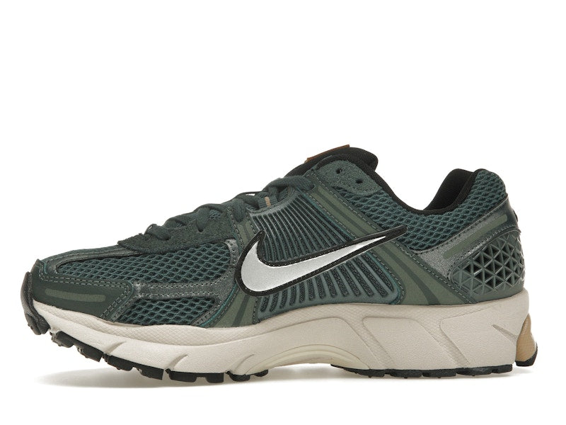 Nike Zoom Vomero 5 Vintage Green Light Orewood Brown Hemp Chrome (Women's)