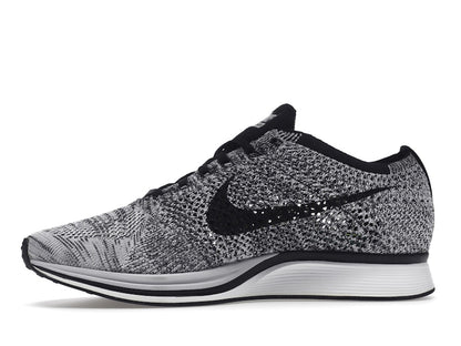 Nike Flyknit Racer Oreo
