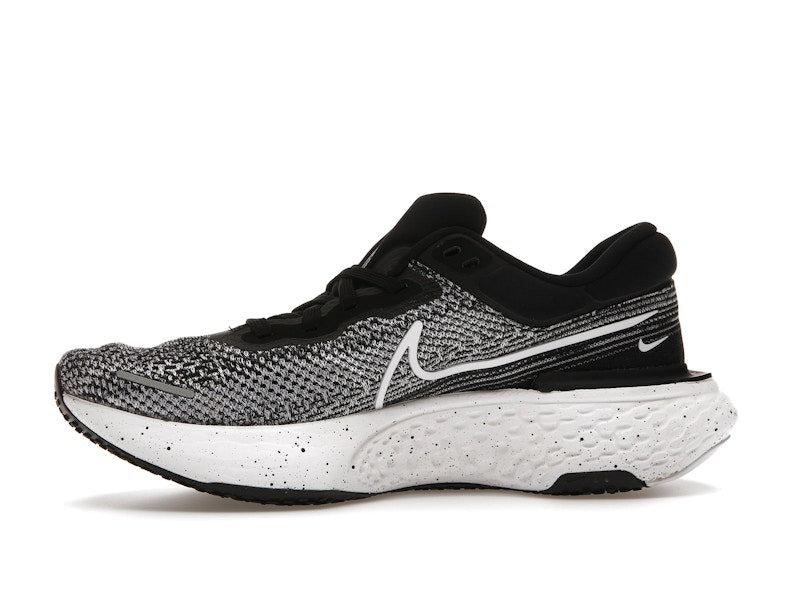 Nike ZoomX Invincible Run Flyknit Oreo