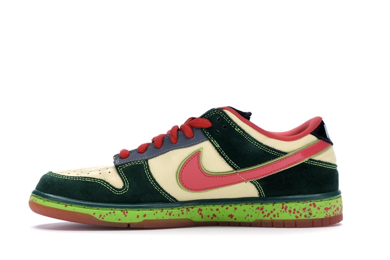 Nike SB Dunk Low Mosquito