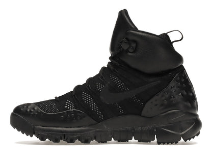 Nike Lupinek Flyknit Triple Black