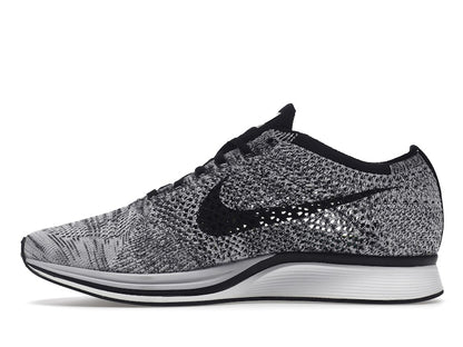 Nike Flyknit Racer Oreo