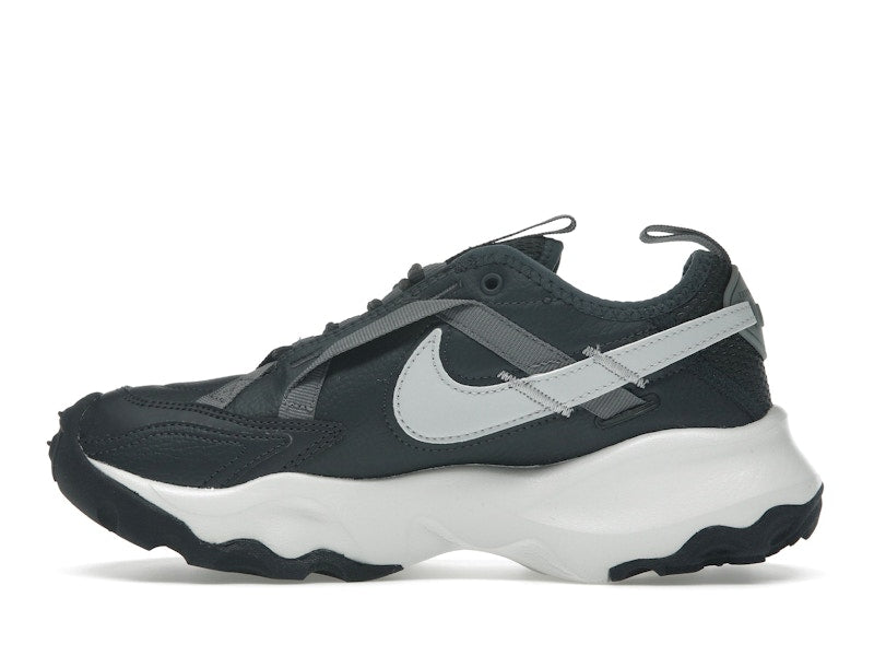 Nike TC 7900 Anthracite Platinum Tint Smoke Grey Metallic Platinum (Women's)
