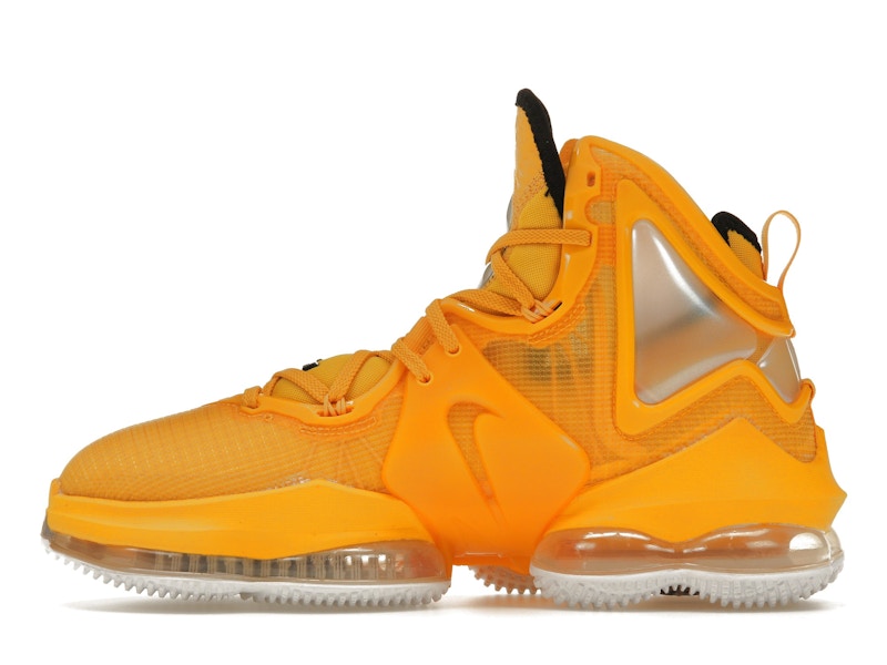 Nike LeBron 19 Hard Hat