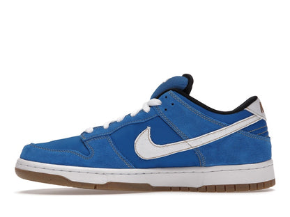 Nike SB Dunk Low Street Fighter Chun Li