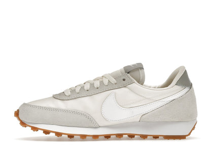 Nike Daybreak Pale Ivory Light Smoke Grey (Women's)