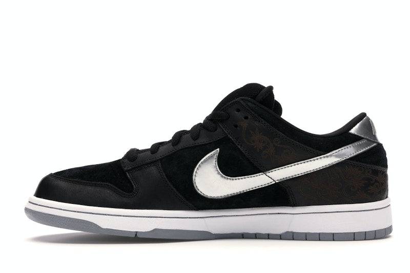 Nike SB Dunk Low Takashi 2