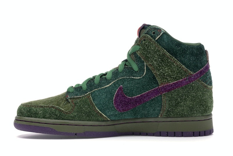 Nike SB Dunk High Skunk 420