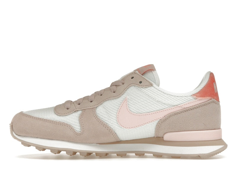 Nike Internationalist Summit White Light Madder Root (Women's)