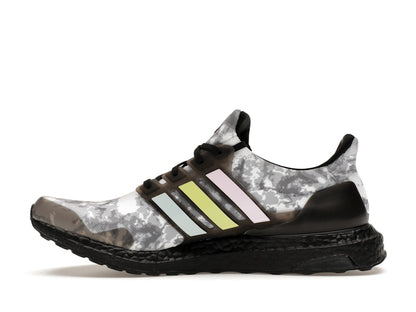 adidas Ultra Boost Sky Tint Black