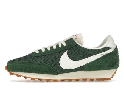 Nike Daybreak Vintage Fir (Women's)