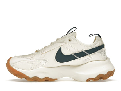 Nike TC 7900 Pale Ivory Gum Light Brown Armory Navy (Women's)