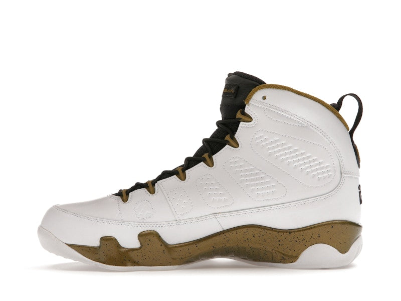 Jordan 9 Retro Statue