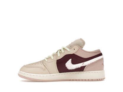Jordan 1 Low SE Fur Swoosh (GS)