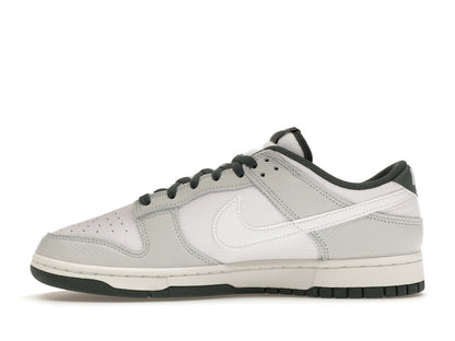 Nike Dunk Low Retro SE Photon Dust Vintage Green